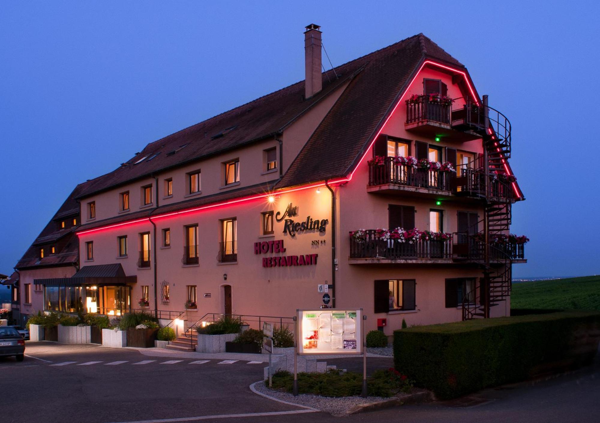 Hotel Restaurant Au Riesling Zellenberg Extérieur photo