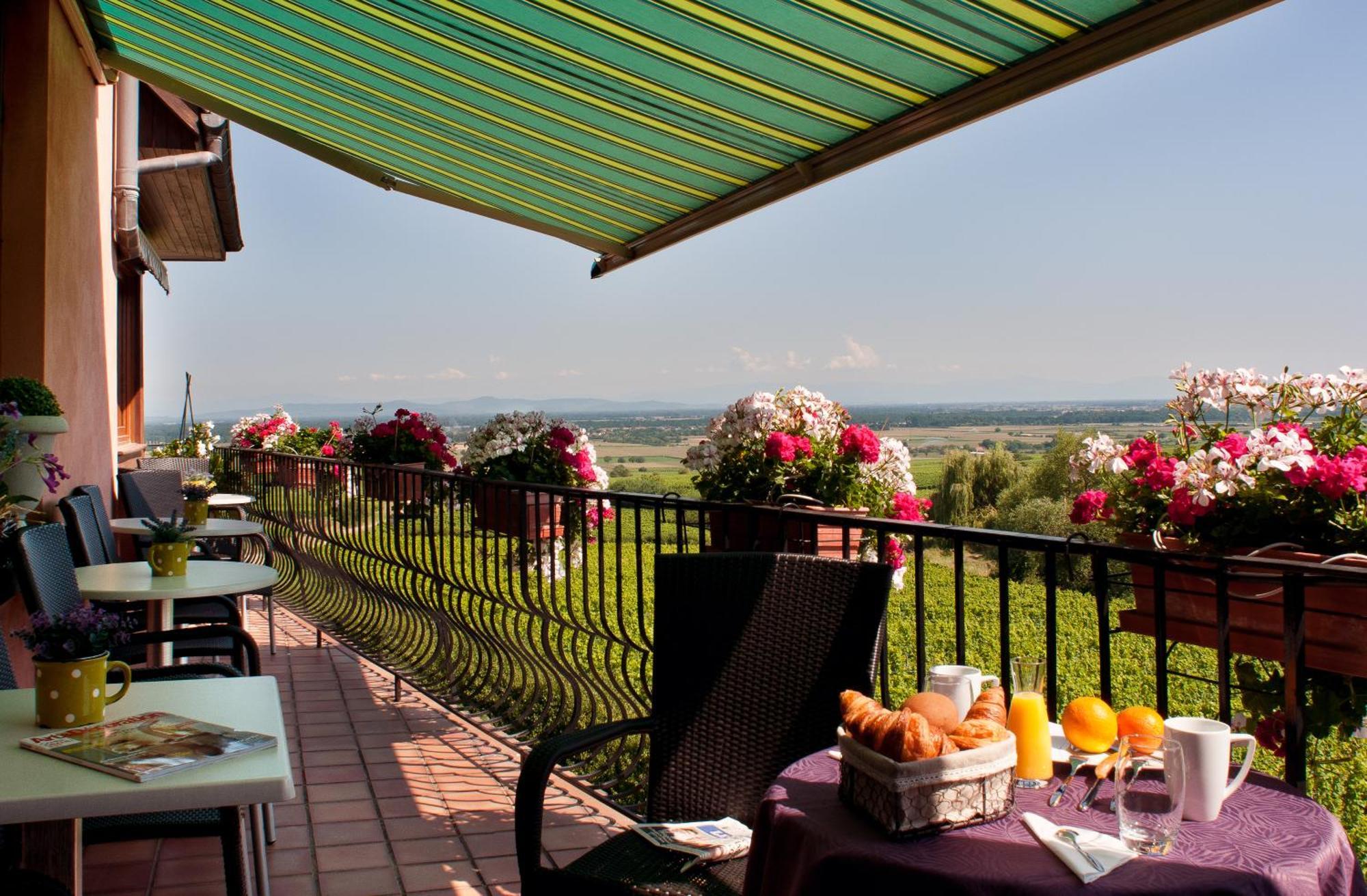 Hotel Restaurant Au Riesling Zellenberg Extérieur photo